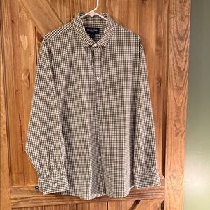 Mizzen+Main Men's Green Checkered Button-Down Shirt